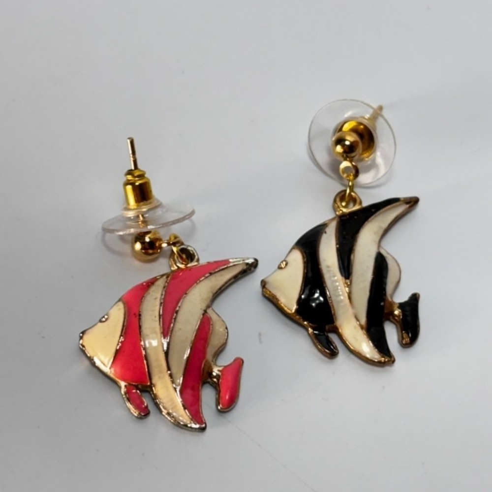 Vintage Fish Earrings Whimsical Pink and Black Fashion Gold Tone Charms